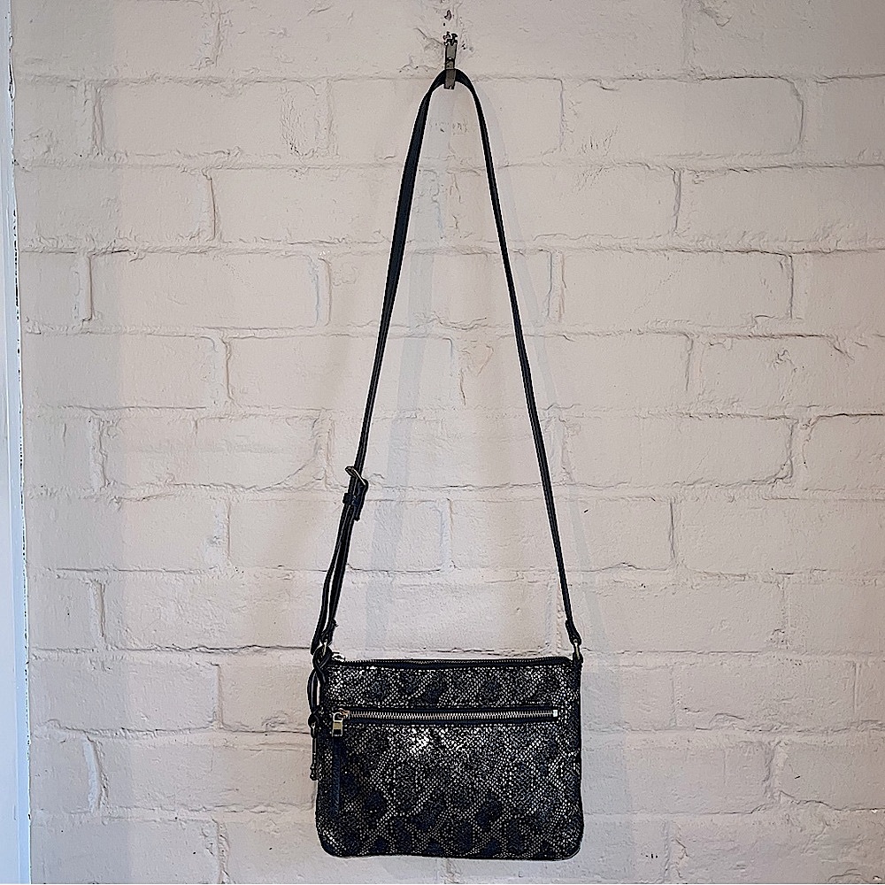 Fossil black & silver reflective cow leather snakeprint snakeskin crossbody